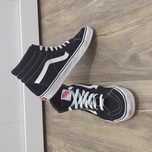 VANS HIGH TOP SNEAKERS MEN'S US 9 / WOMEN'S US 10.5